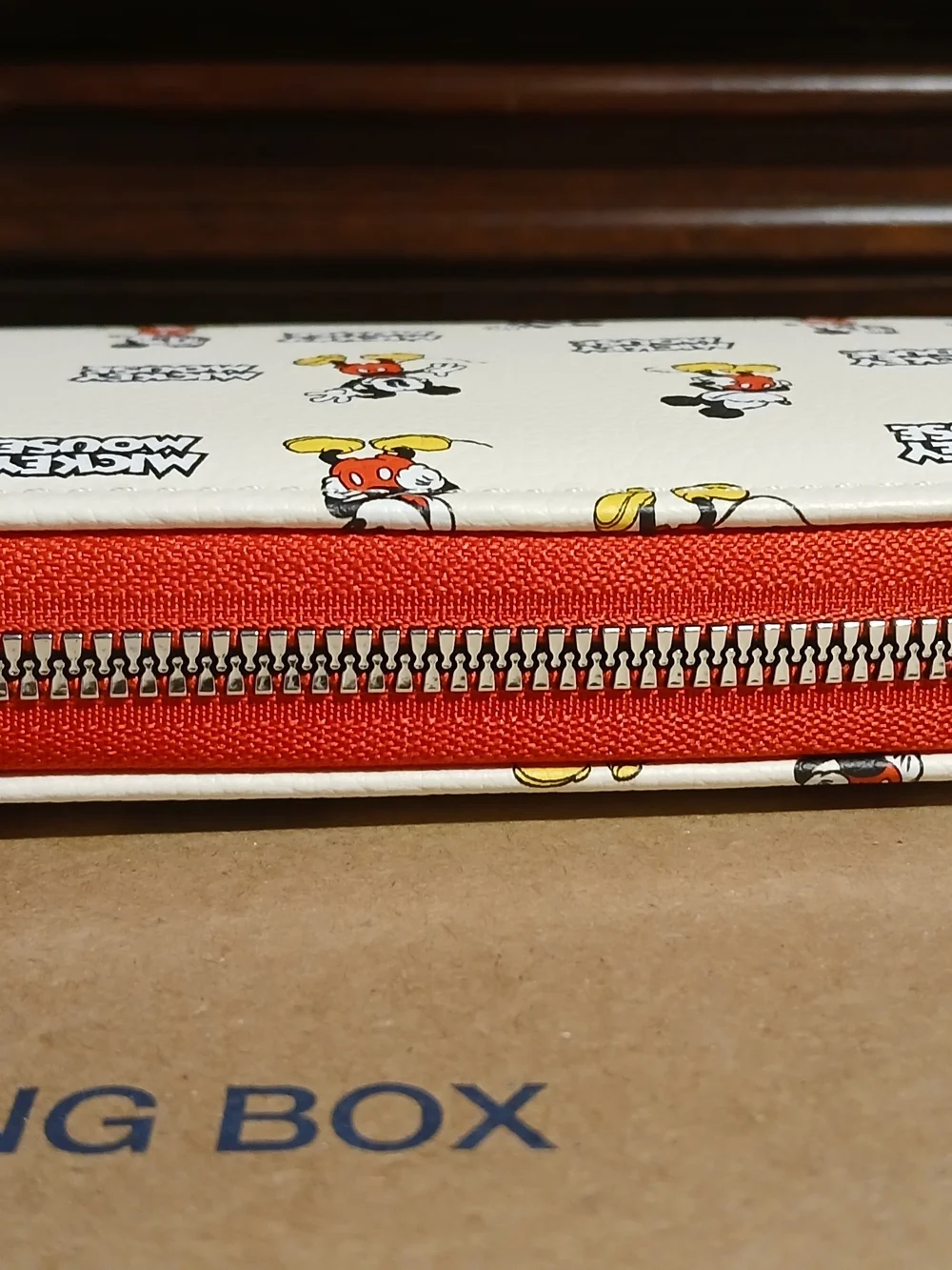 Disney White & Red Mickey Mouse Zip Wallet